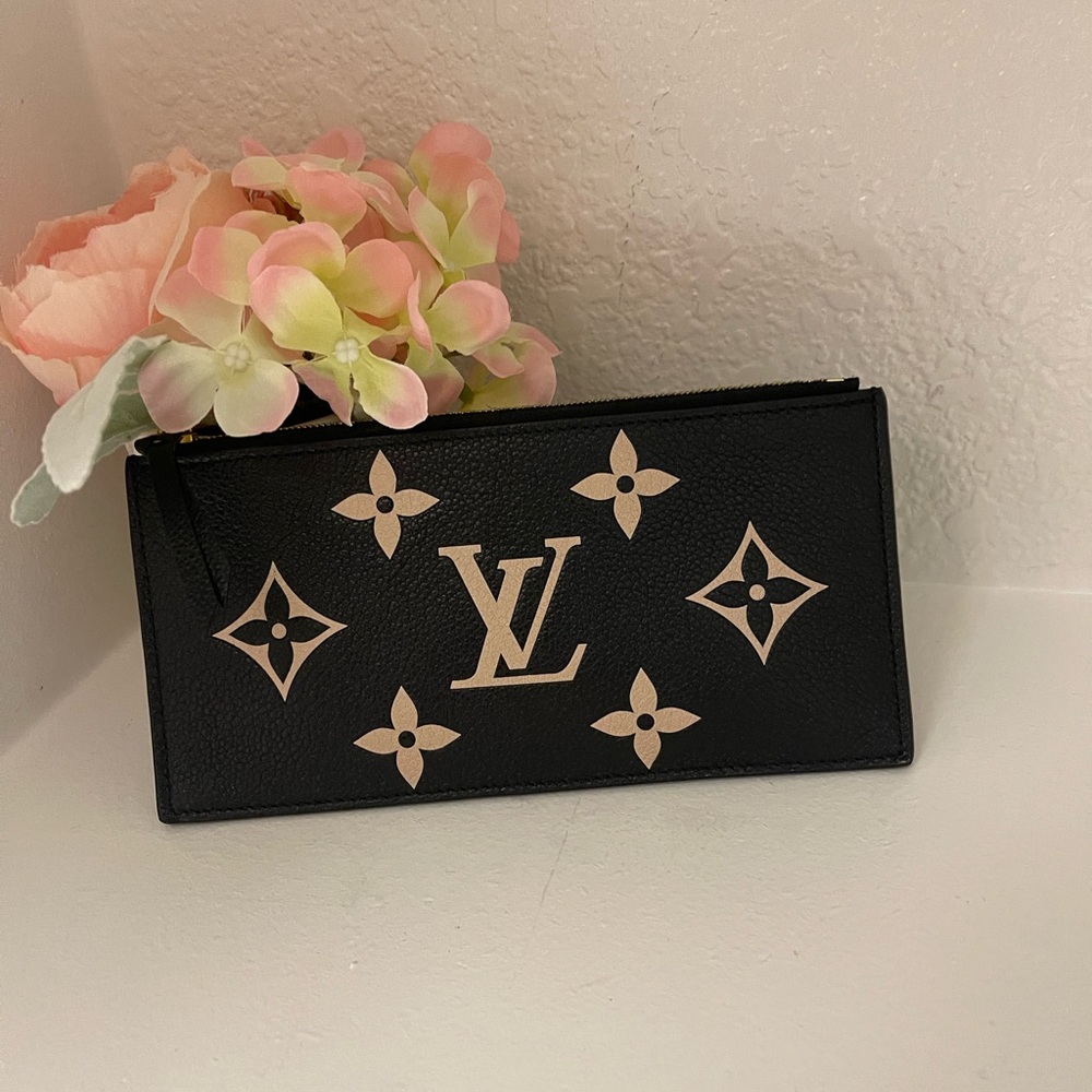 Louis Vuitton Bill pouch Authentic